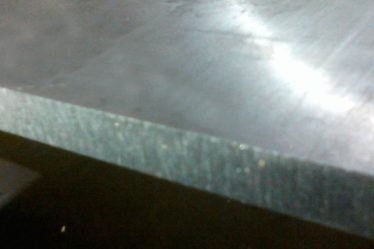 Alumínio para moldes: entenda quais aplicações industriais exigem esse material